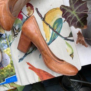 FRYE Carson Mid Heel Pumps